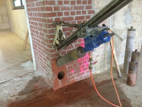 AnschlussbohrungendurchWandundDecke01