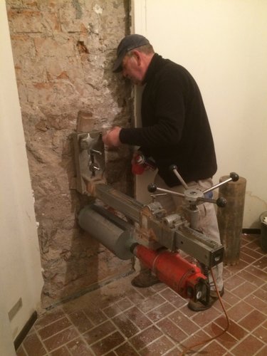 BohrunginNatursteinwand