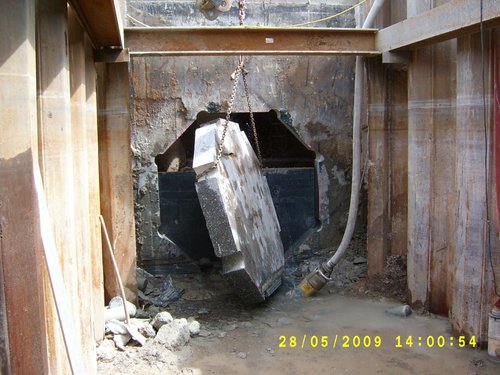 SchneidenundBohrenKanalbauwerk03