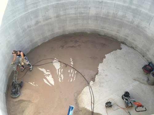 SchleifarbeitenWasserbehalter02