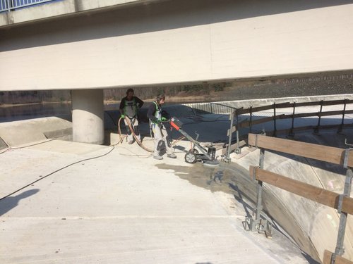 SchleifeneinesWassereinlaufes01